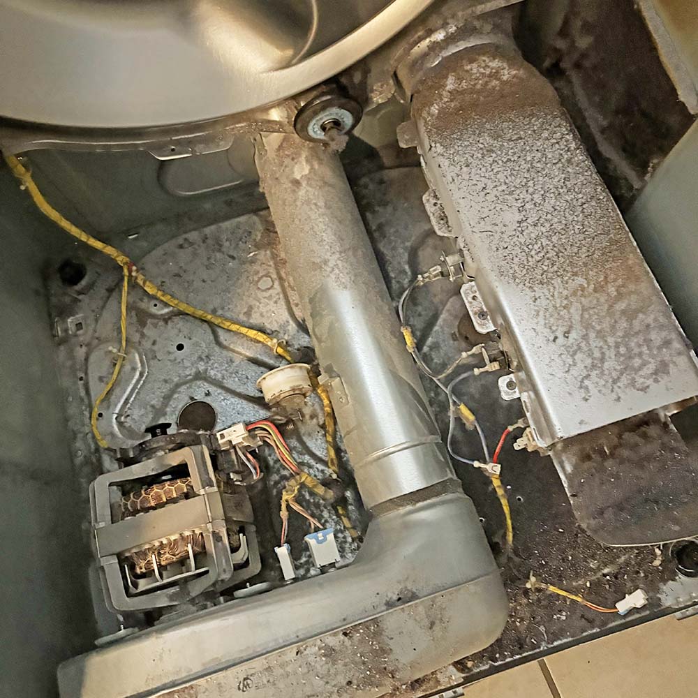 If you're facing issues with your Samsung dryer not heating in Cypress, we've got you covered! We recently tackled a repair where we replaced the high-limit thermostat and gave the interior a thorough cleaning. Now it’s back in top shape and ready to tackle those laundry loads!